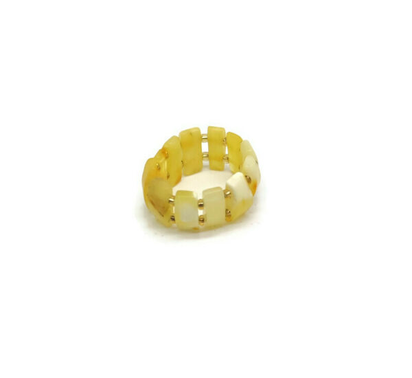 Natural Baltic Amber Ring „Yellow round“